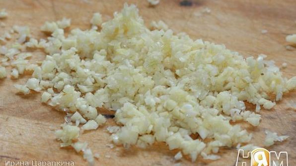 фрикадельки из трески в томатно-базиликовом соусе