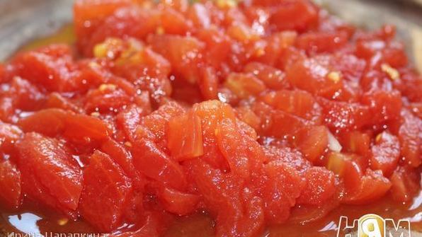 фрикадельки из трески в томатно-базиликовом соусе