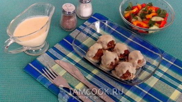 фрикадельки под сливочным соусом