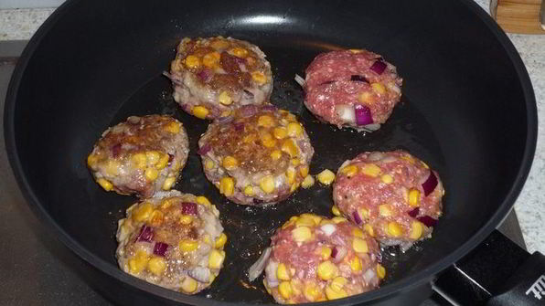 фрикадельки с кукурузой
