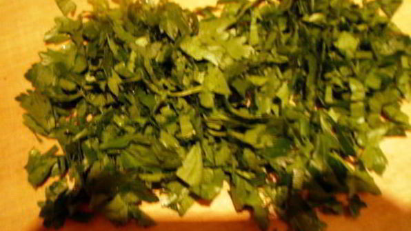 фрикадельки с цедрой лимона и огуречным соусом