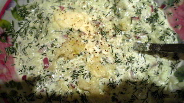 фрикадельки с цедрой лимона и огуречным соусом