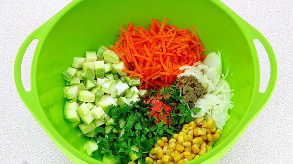 фрикадельки в духовке с кабачками