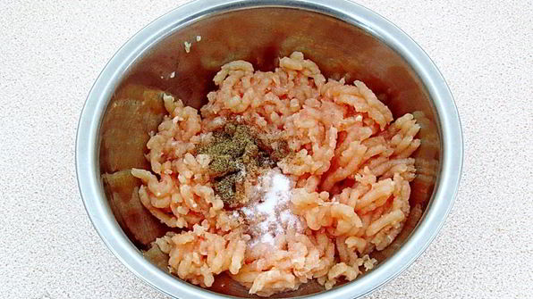 фрикадельки в духовке с кабачками