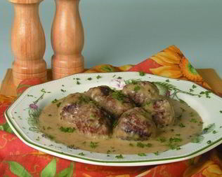 Фрикадельки в медово-горчичном соусе