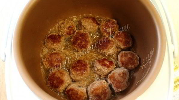 фрикадельки в томатно-сметанном соусе