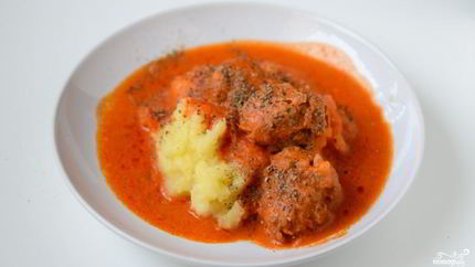 Говяжьи фрикадельки в томатном соусе