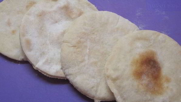 пита с фрикадельками из нута фалафель