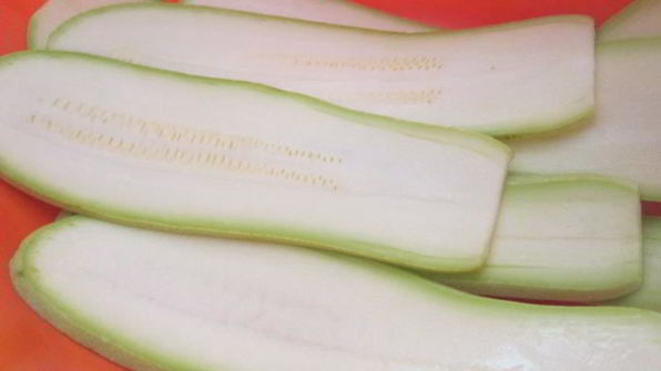 цукини на шпажках с фрикадельками и помидорами