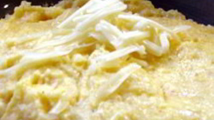 Гарнир из кукурузной крупы с сыром