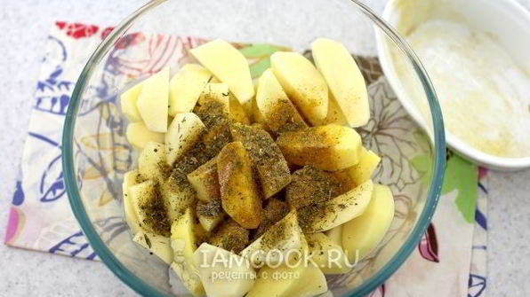 картофель по-деревенски в мультиварке
