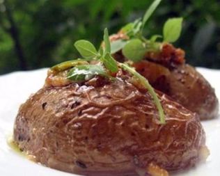 Картофель под чесночным соусом