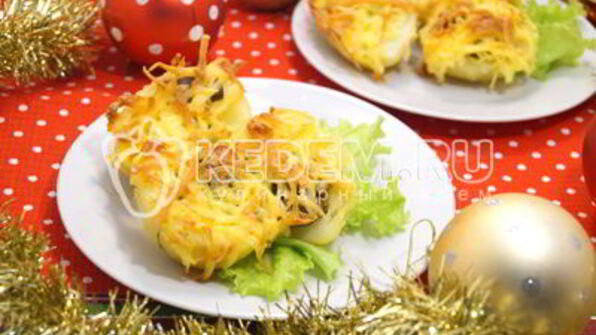 картофель с грибами в духовке