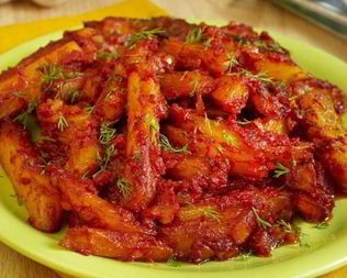 Картофель в остром томатном соусе