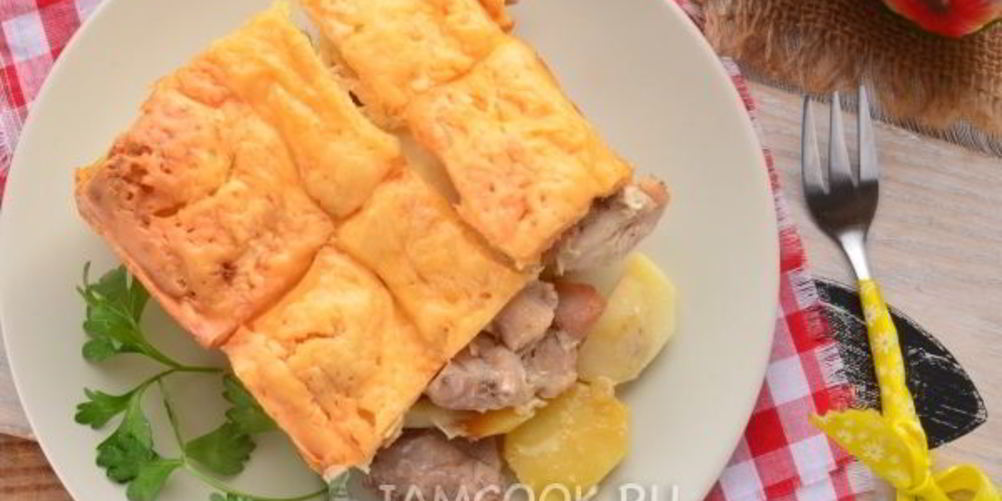 Рецепт картошки с курицей, сыром и майонезом в духовке