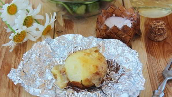картошка в мундире в фольге в духовке