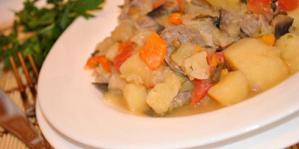 Рецепт молодого картофеля с мясом и овощами