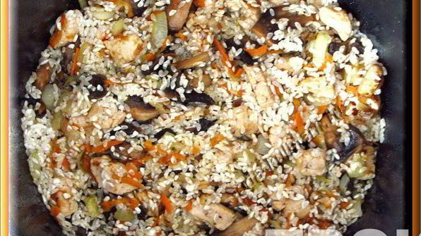 рис с курицей и шампиньонами