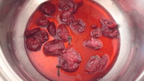 мини-голубцы с вино-вишневым соусом