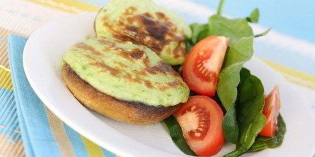 Рецепт грибных шляпок, фаршированных шпинатом и голубым сыром