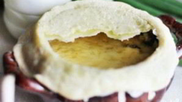 грибы в горшочке со сметаной