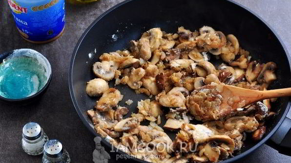 грибы в сметанном соусе