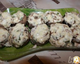 Шампиньоны, фаршированные кинзой и брынзой