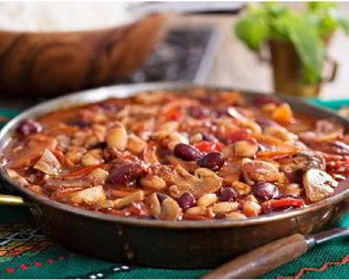 Тушеные грибы с фасолью