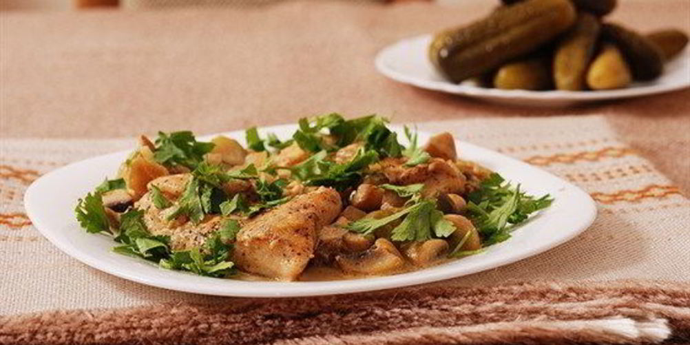 Рецепт тушеных грибов в винном соусе