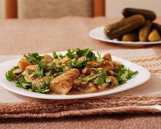 Тушеные грибы в винном соусе