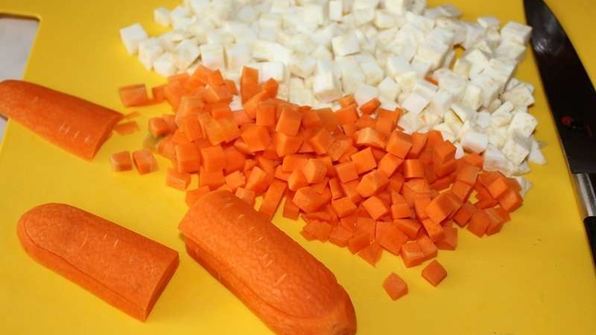 говяжий гуляш с чипетками