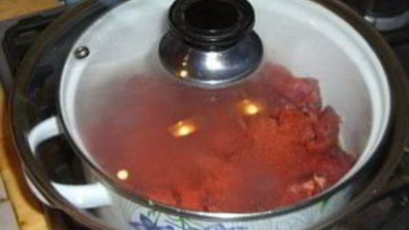 гуляш из говядины с помидорами