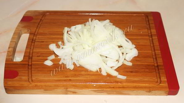 гуляш из курицы с подливкой