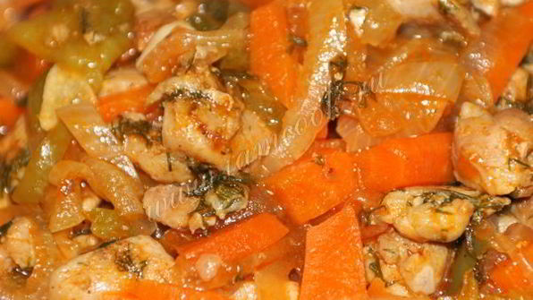 гуляш из курицы с подливкой