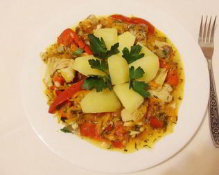 Гуляш из тилапии