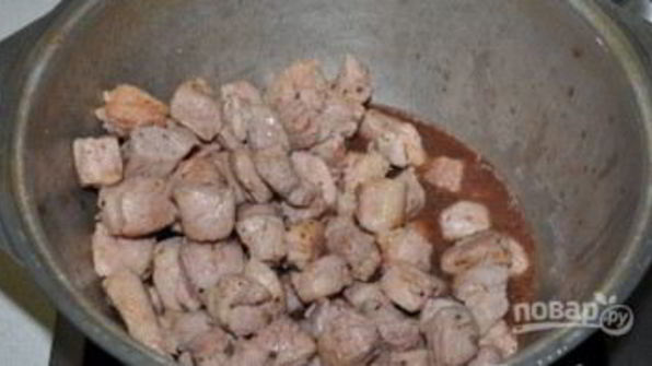 гуляш с красным вином