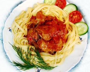 Гуляш с овощами