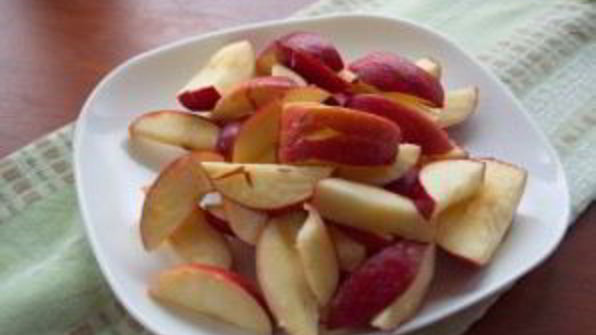 гуляш с яблоком