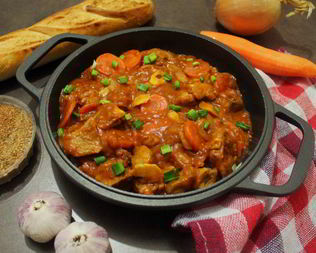 Гуляш со свининой