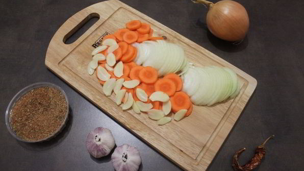 гуляш со свининой