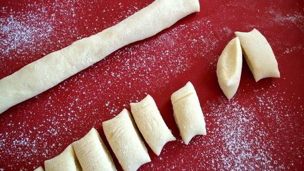 итальянские трехцветные ньокки — картофельные клецки