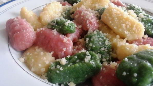 итальянские трехцветные ньокки — картофельные клецки