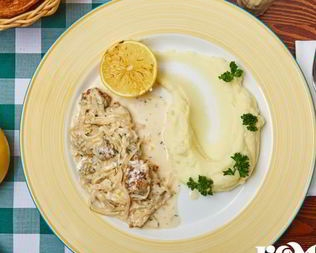 Клецки из щуки в икорном соусе