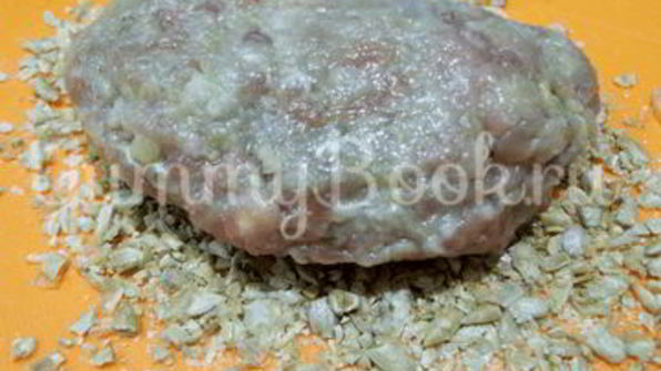 котлеты, панированные семечками