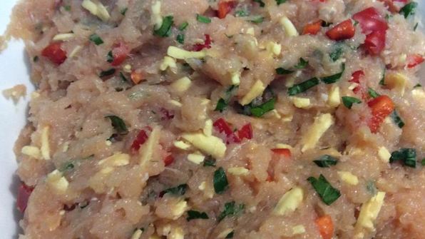 нежные куриные котлеты с болгарским перцем и сыром