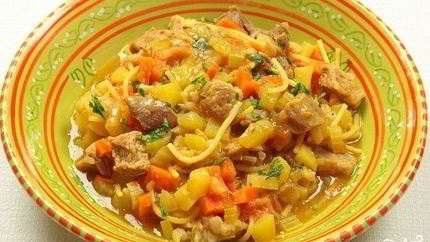 Лапша с говядиной и овощами