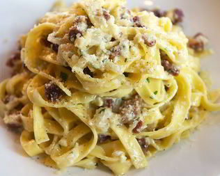 Лапша с грибами в сливочном соусе