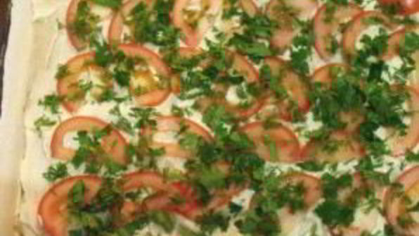 лазанья с фаршем и помидорами