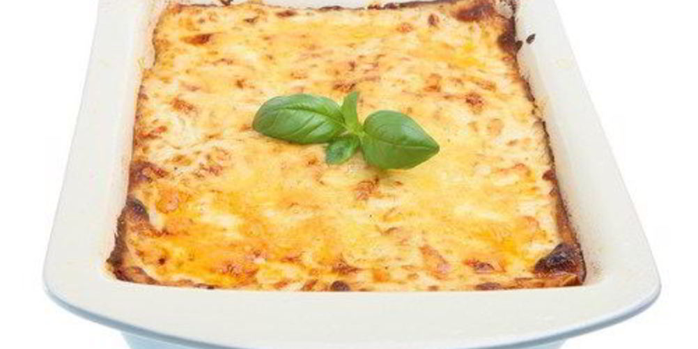 Рецепт лазаний с курицей, белыми грибами, грюйером и белым вином