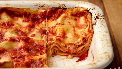 Лазанья с помидорами и сыром